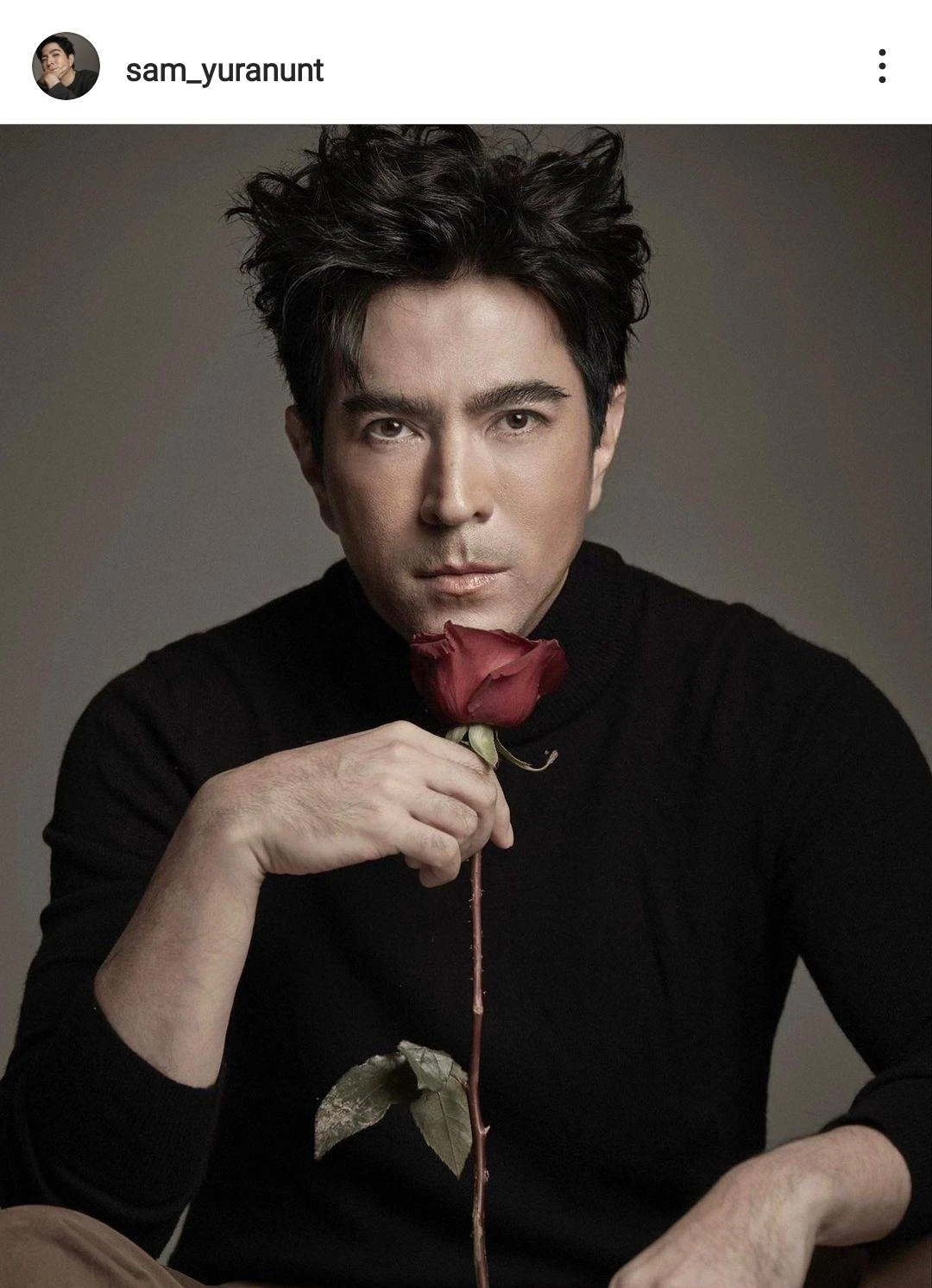 แซม ยุรนันท์ แซวตัวเองถึงวัยรับเบี้ยคนชรา หลังทำบัตรประชาชนในวัย 60 ปี